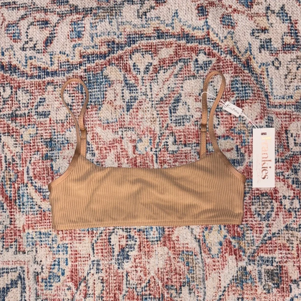 Frankies Bikinis Boots Bikini Top in Sand SZ XS NWT